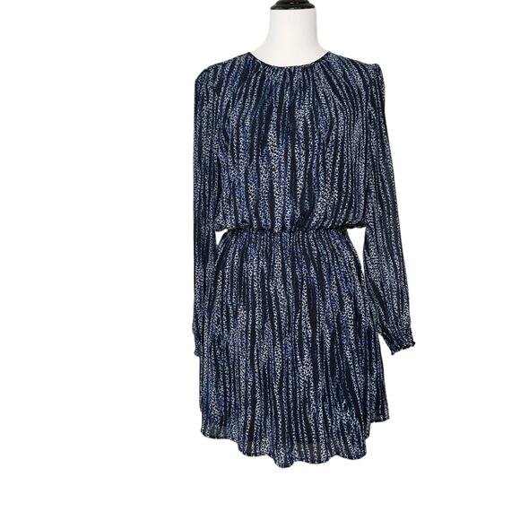MICHAEL Michael Kors Dresses & Skirts - Michael Kors Blousson Dress with Shirred Waist and Keyhole at Back Sz Medium